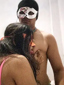 bigcutecouple online show from June 21, 2026, 10:51 am