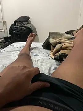 Snapshot of Morenolatino881 chatting on October 4, 2025, 5:49 am Morenolatino881 online show from October 4, 2025, 5:49 am