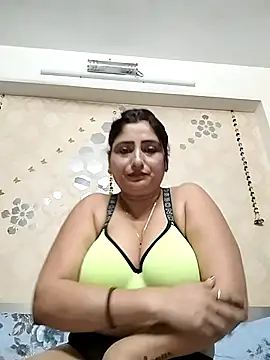 Snapshot of Loveangle1 chatting on September 15, 2025, 4:29 pm Loveangle1 online show from September 15, 2025, 4:29 pm