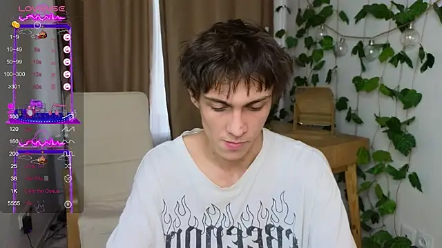 va1ora online show from October 11, 2025, 12:26 pm