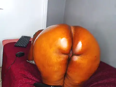 SweetHips95 online show from October 27, 2025, 12:58 am