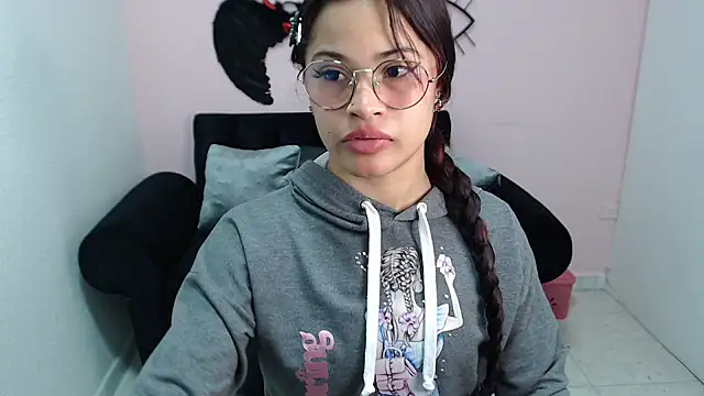 mia sexgirl online show from October 24, 2025, 12:23 pm