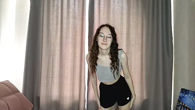 Snapshot of BritniMaddocks chatting on September 29, 2025, 8:19 am BritniMaddocks online show from September 29, 2025, 8:19 am