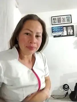 Snapshot of LaraCaliente chatting on October 16, 2025, 9:10 am LaraCaliente online show from October 16, 2025, 9:10 am