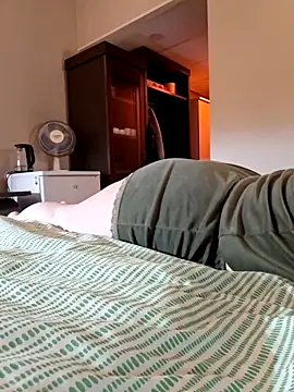 Teealisa online show from November 19, 2025, 12:21 am