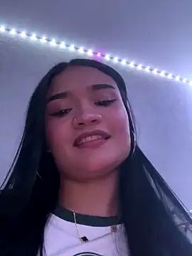 Snapshot of Alanasole chatting on October 6, 2025, 2:09 am Alanasole online show from October 6, 2025, 2:09 am