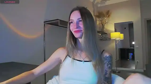 Snapshot of Melloudy chatting on September 26, 2025, 5:55 am Melloudy online show from September 26, 2025, 5:55 am