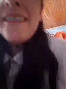 Snapshot of Neujuuken chatting on October 21, 2025, 9:15 pm Neujuuken online show from October 21, 2025, 9:15 pm