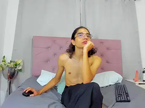 Snapshot of EthanBlackwoodd chatting on October 11, 2025, 8:13 am EthanBlackwoodd online show from October 11, 2025, 8:13 am