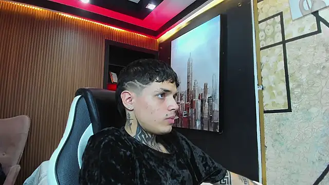 Declan-Fox online show from September 27, 2025, 3:55 am