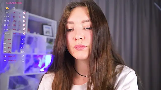 AlinaOrf online show from November 3, 2025, 5:09 am