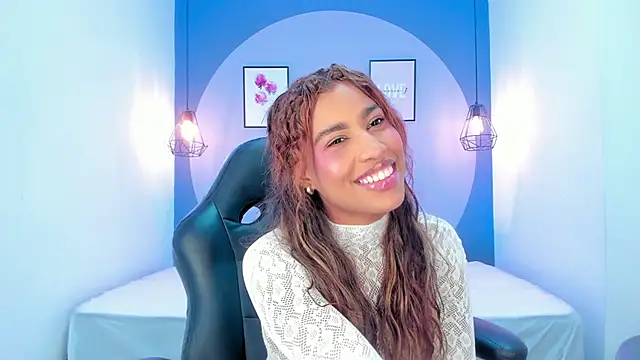 Snapshot of selena_monroy chatting on October 19, 2025, 1:23 pm selena monroy online show from October 19, 2025, 1:23 pm