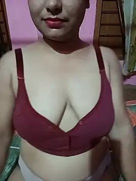 Deliciouskimi online show from July 4, 2026, 6:14 pm