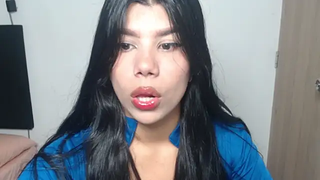 MayaScott11 online show from May 8, 2026, 9:03 am