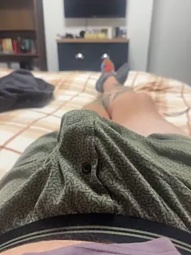 Snapshot of tdjw92 chatting on December 1, 2025, 4:34 pm tdjw92 online show from December 1, 2025, 4:34 pm