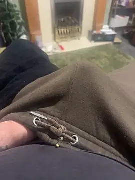 Snapshot of tdjw92 chatting on December 15, 2025, 8:57 pm tdjw92 online show from December 15, 2025, 8:57 pm