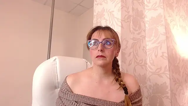 Ava Raye online show from September 18, 2025, 9:06 pm