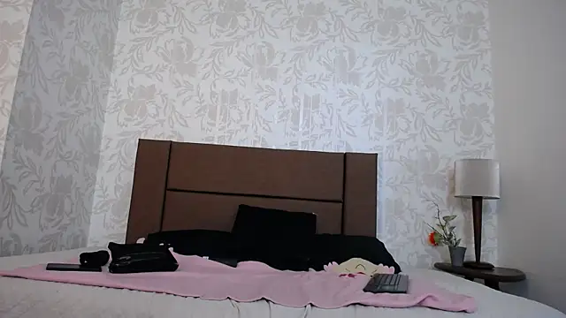 Snapshot of Ava_Raye chatting on May 14, 2026, 6:47 pm Ava Raye online show from May 14, 2026, 6:47 pm