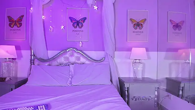 Snapshot of CherryPosse chatting on October 24, 2025, 3:36 am CherryPosse online show from October 24, 2025, 3:36 am