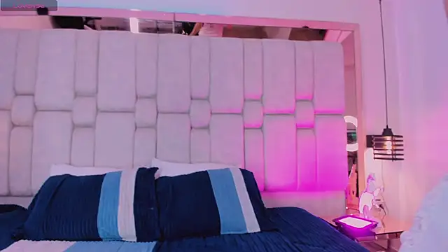 Snapshot of _GigiDoll_ chatting on September 20, 2025, 12:06 pm  GigiDoll  online show from September 20, 2025, 12:06 pm