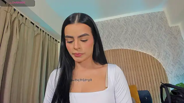 Sophiie Belle online show from October 11, 2025, 2:26 pm