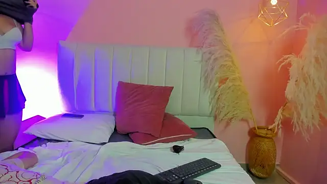 Snapshot of _ruby_red chatting on October 16, 2025, 10:16 am  ruby red online show from October 16, 2025, 10:16 am