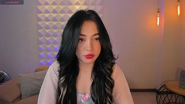 Snapshot of KatieAngelX chatting on October 17, 2025, 11:35 am KatieAngelX online show from October 17, 2025, 11:35 am