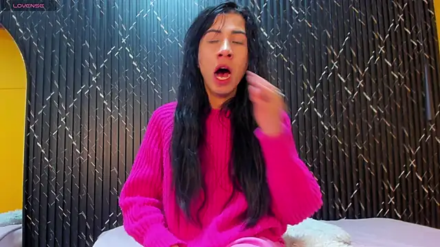 Snapshot of Miss_Ariaa chatting on October 12, 2025, 12:48 pm Miss Ariaa online show from October 12, 2025, 12:48 pm