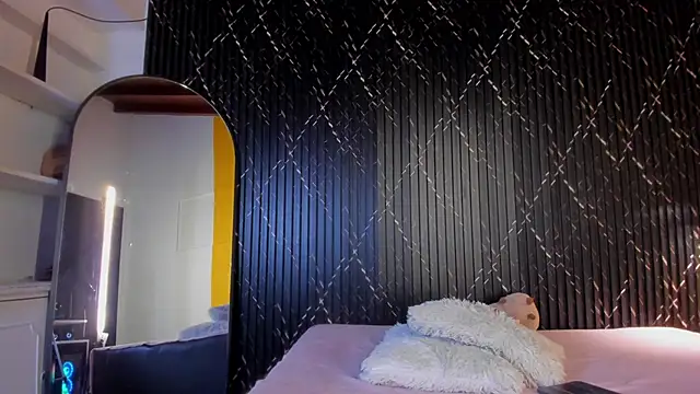 Snapshot of Miss_Ariaa chatting on October 29, 2025, 11:01 am Miss Ariaa online show from October 29, 2025, 11:01 am