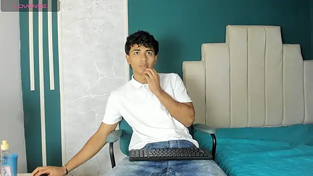 Jaycob Black1 online show from October 8, 2025, 12:03 pm