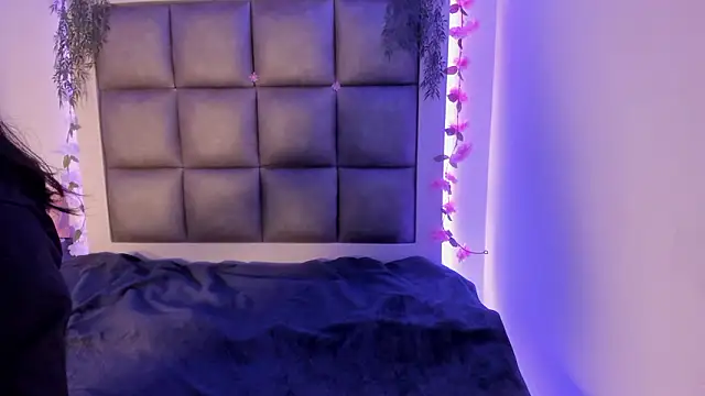 Snapshot of abbiecollins_js chatting on February 10, 2026, 4:05 am abbiecollins js online show from February 10, 2026, 4:05 am