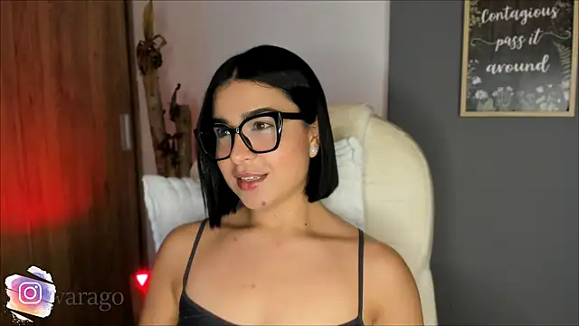 Snapshot of val_varago chatting on April 9, 2026, 3:06 am val varago online show from April 9, 2026, 3:06 am