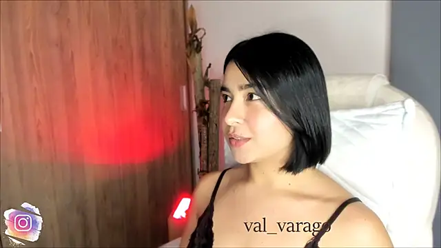 Snapshot of val_varago chatting on April 14, 2026, 5:02 am val varago online show from April 14, 2026, 5:02 am