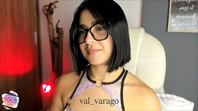 Snapshot of val_varago chatting on May 4, 2026, 1:01 am val varago online show from May 4, 2026, 1:01 am