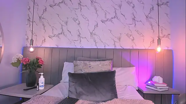 Snapshot of Amber_Santana chatting on October 30, 2025, 10:43 pm Amber Santana online show from October 30, 2025, 10:43 pm