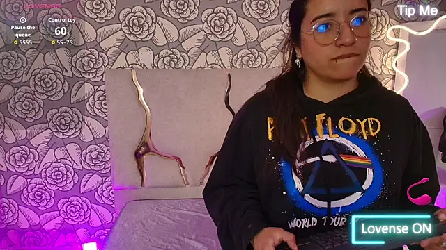 Snapshot of NANAKY_TAY chatting on September 28, 2025, 12:10 pm NANAKY TAY online show from September 28, 2025, 12:10 pm