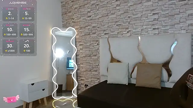 Snapshot of NANAKY_TAY chatting on October 3, 2025, 12:02 pm NANAKY TAY online show from October 3, 2025, 12:02 pm