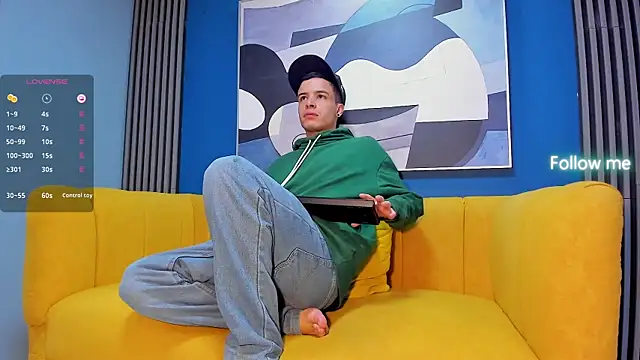 Snapshot of kevinn_blue1 chatting on October 2, 2025, 11:34 pm kevinn blue1 online show from October 2, 2025, 11:34 pm