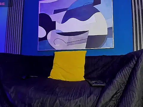 Snapshot of kevinn_blue1 chatting on October 4, 2025, 8:07 pm kevinn blue1 online show from October 4, 2025, 8:07 pm