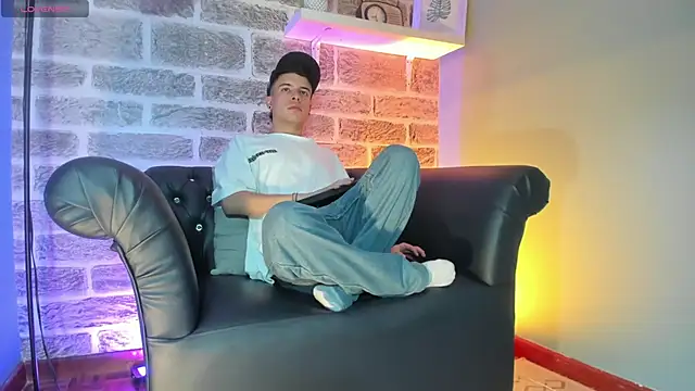 Snapshot of kevinn_blue1 chatting on October 30, 2025, 9:59 pm kevinn blue1 online show from October 30, 2025, 9:59 pm