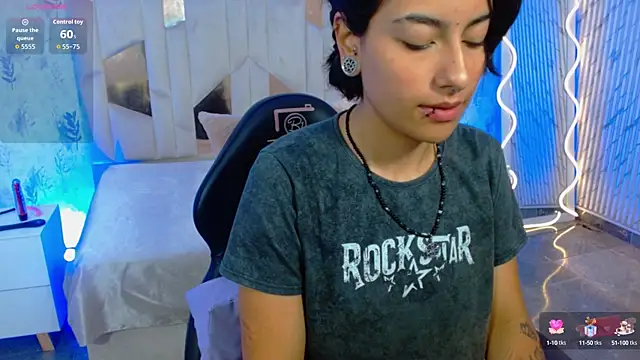 Snapshot of DAKOTA_TAY1 chatting on September 24, 2025, 11:57 am DAKOTA TAY1 online show from September 24, 2025, 11:57 am