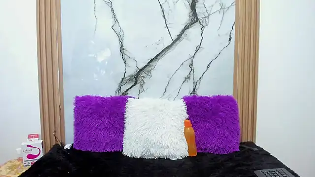 Bonnie tucci1 online show from October 2, 2025, 1:07 pm