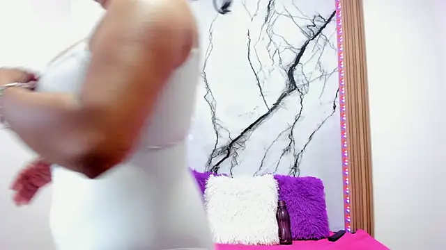 Bonnie tucci1 online show from October 27, 2025, 2:21 pm