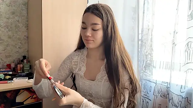 Cuteviola online show from March 19, 2026, 1:20 am