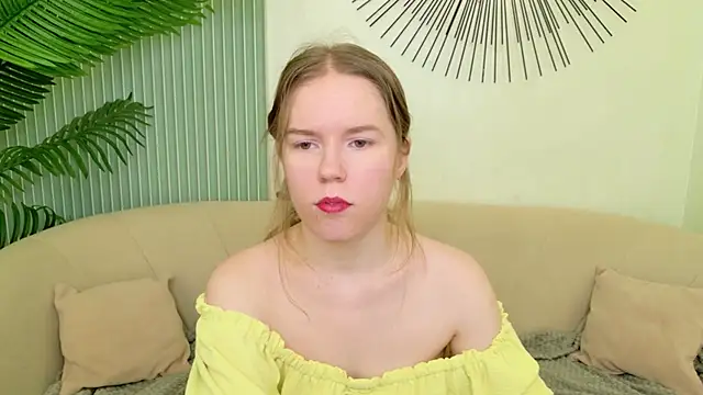 Snapshot of Alida_Brice chatting on February 26, 2026, 6:01 am Alida Brice online show from February 26, 2026, 6:01 am