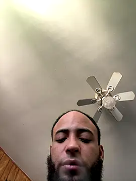 Snapshot of LeoPR00 chatting on September 26, 2025, 5:17 pm LeoPR00 online show from September 26, 2025, 5:17 pm