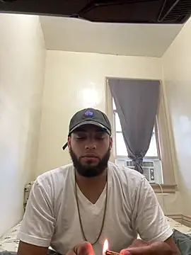 Snapshot of LeoPR00 chatting on September 30, 2025, 2:00 pm LeoPR00 online show from September 30, 2025, 2:00 pm