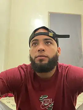 Snapshot of LeoPR00 chatting on October 13, 2025, 2:28 pm LeoPR00 online show from October 13, 2025, 2:28 pm