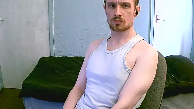 Snapshot of britlad77 chatting on September 20, 2025, 11:11 am britlad77 online show from September 20, 2025, 11:11 am