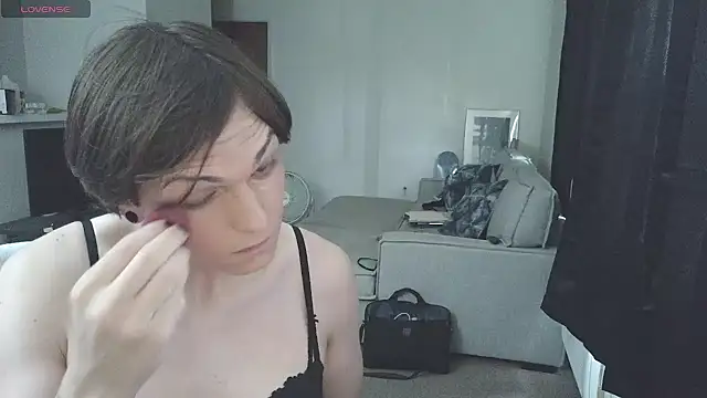 EnbyGamerChick online show from September 26, 2025, 5:28 pm